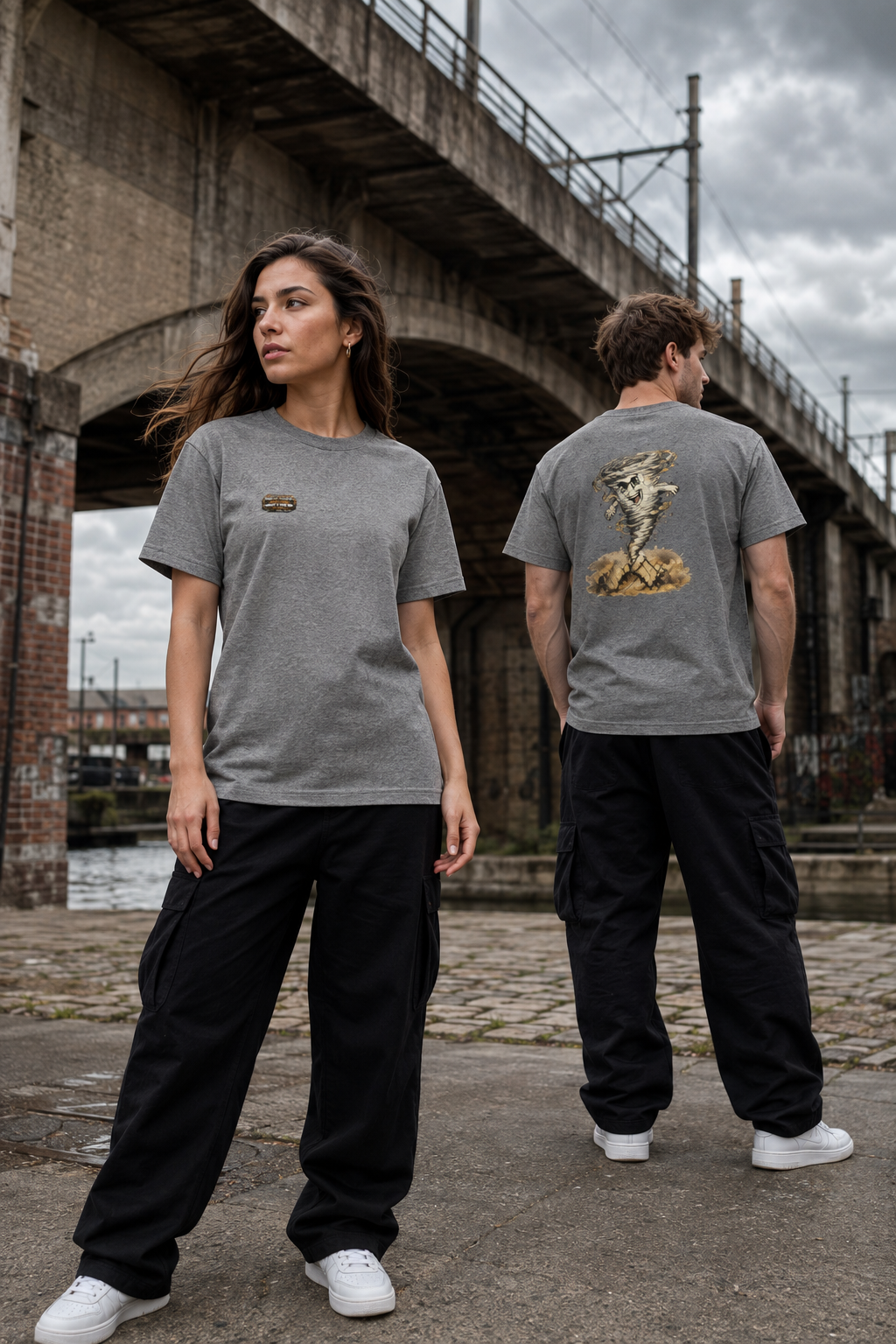 Model im Play Fast or Stay Last Gaming T-Shirt